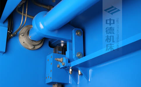 ZDPK-6325配有中德公司最新型扭軸同步裝置，強(qiáng)度高，能調(diào)節(jié)，專利技術(shù).jpg